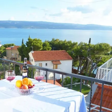 Beach Apartments Nemira Omis Exterior photo