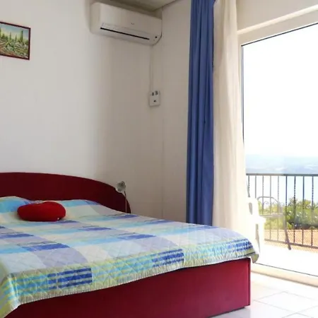 Beach Apartments Nemira Omis Exterior photo