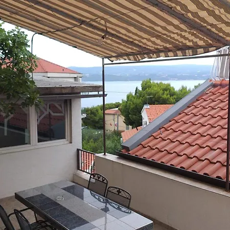 Beach Apartments Nemira Omis Exterior photo
