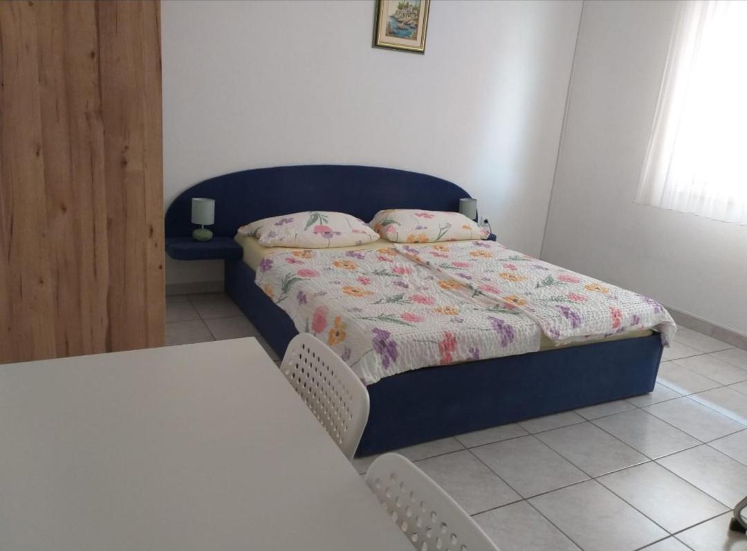 Apartment Nemira *